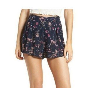 Lush pleated front floral shorts
